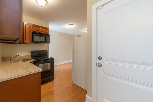 Photo - 2310 N Park Ave Apartment