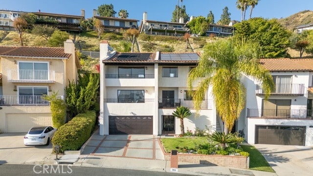 Building Photo - 1350 E Tujunga Ave