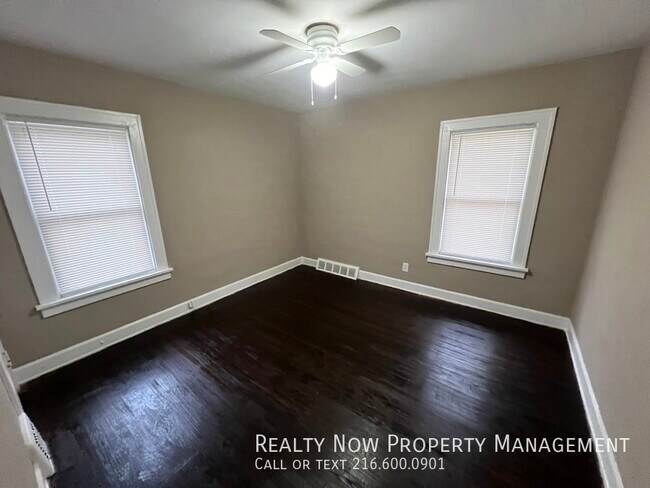 Foto del edificio - 872 Helmsdale Rd