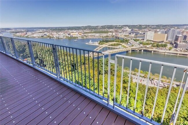 Foto del edificio - 516 Grandview Ave