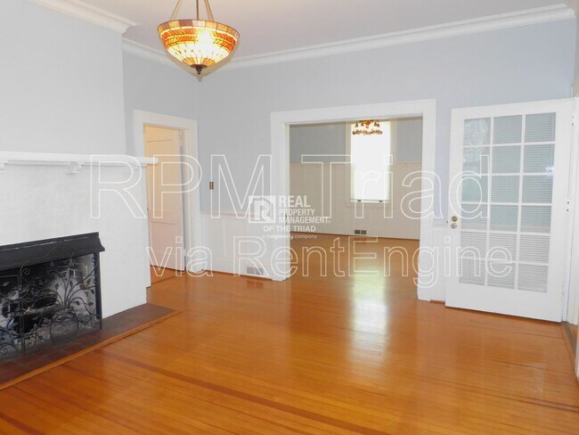 Foto del edificio - 1224 Glade St NW