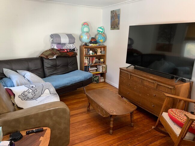 Building Photo - 720 North St