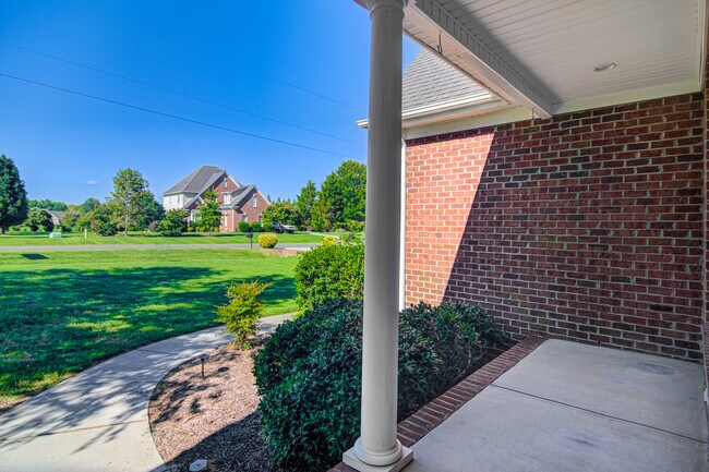 Building Photo - 1334 Forsyth Rd