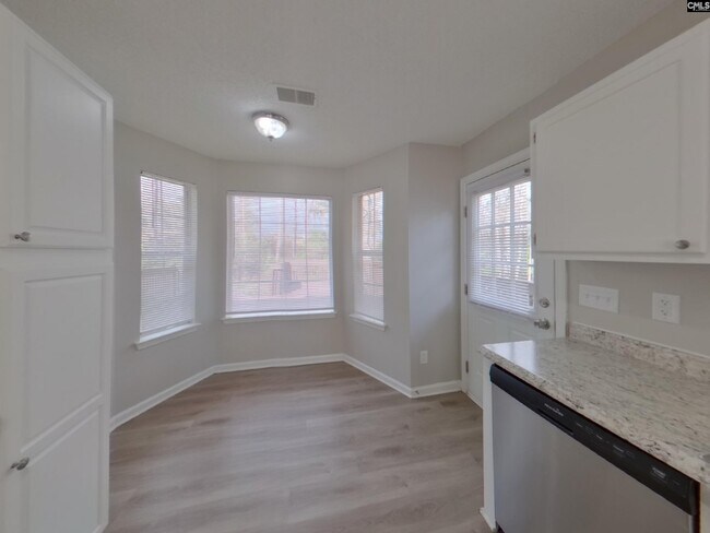 Building Photo - 262 Stonewood Dr