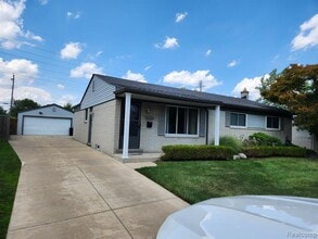 Building Photo - 30569 Westmore Dr