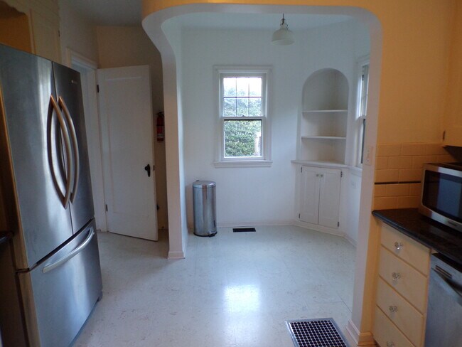 Foto del edificio - 4621 NE Royal Ct