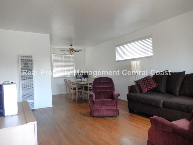 Foto del edificio - AVAILABLE AUGUST - 3 Bedroom / 1 Bathroom ...