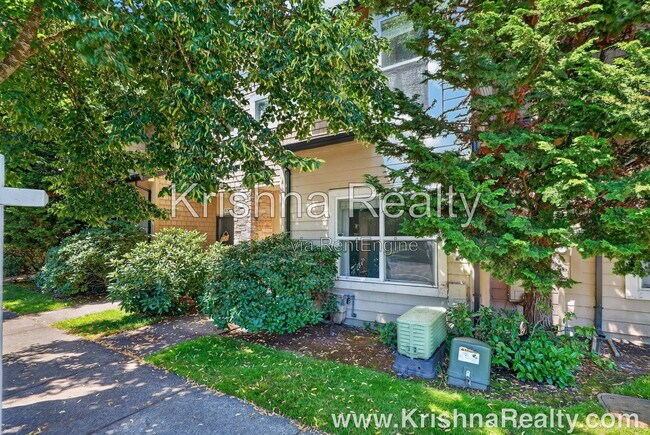 Building Photo - 8165 NE Wilkins St