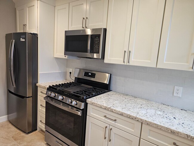 Foto del edificio - 1448-1454 Carleton Drive