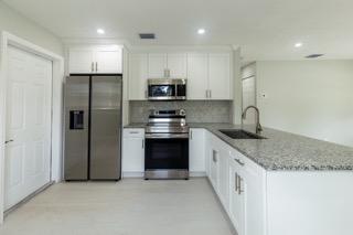 Foto del edificio - 465 Swain Blvd