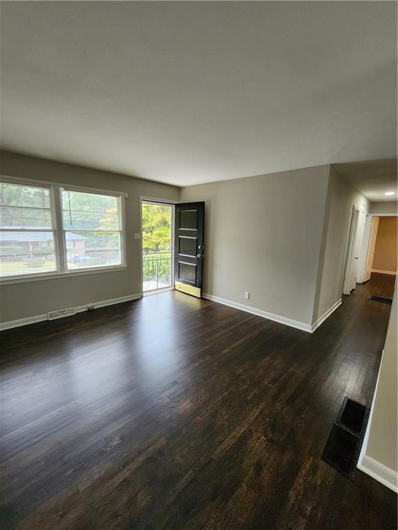 Building Photo - 2381 Woodland Dr NW