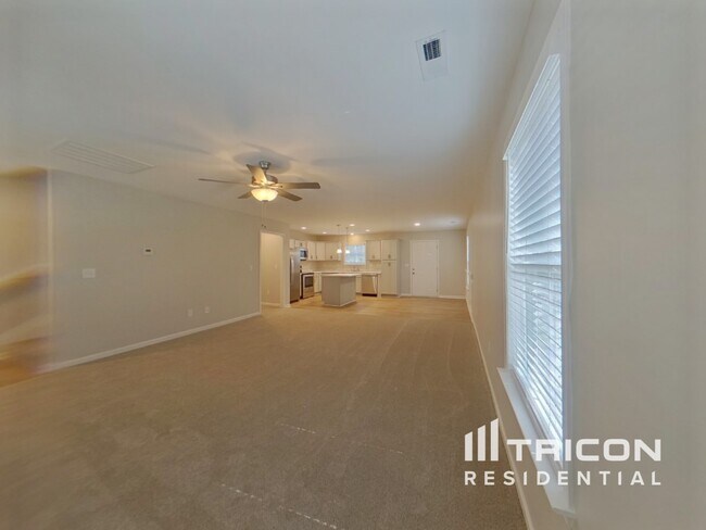 Foto del edificio - 241 Roosevelt Thompson Rd