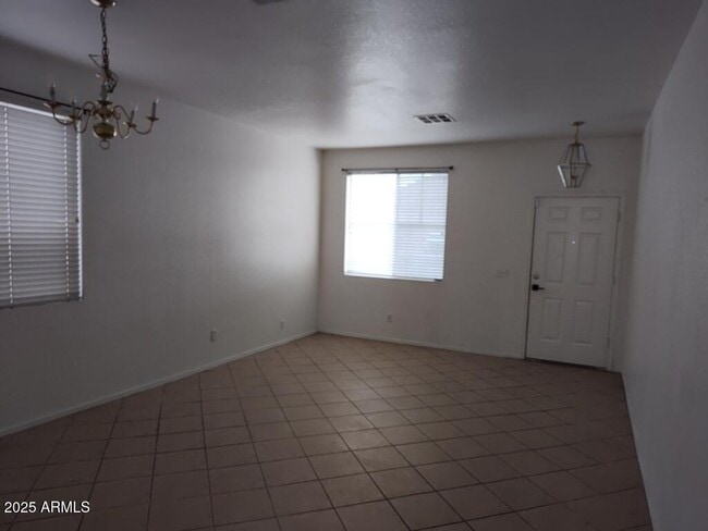 Foto del edificio - 10378 W Monte Vista Rd