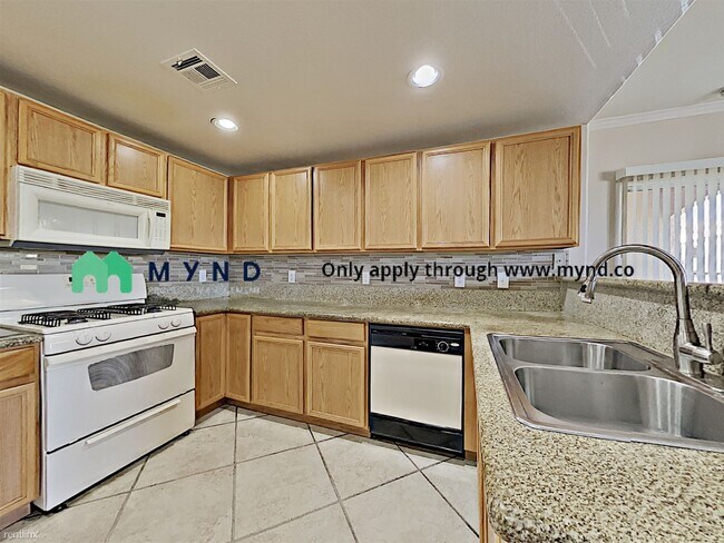 Foto del edificio - 9580 W Reno Ave