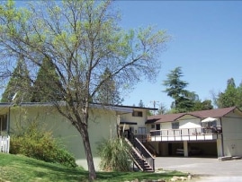 Primary Photo - Pacific Pines Apartments