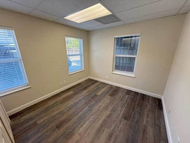 Building Photo - 1131 Luchessi Dr