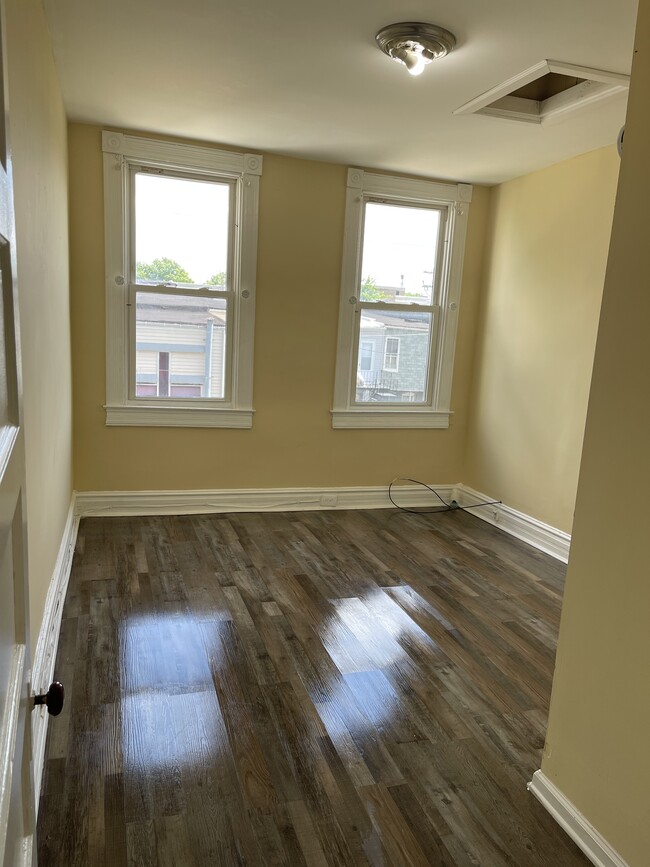 Back room - 2309 Avalon Ave