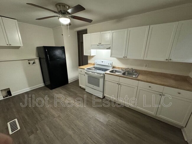 Building Photo - 3284 Wheeler St