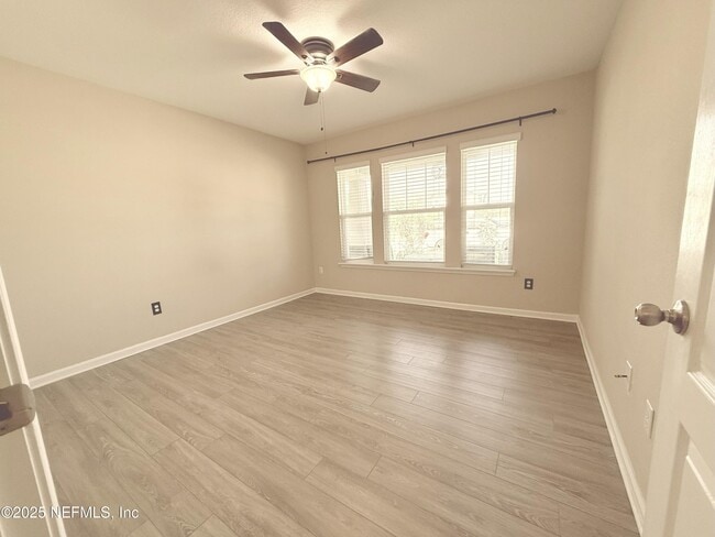 Building Photo - 2715 Salt Lake Dr