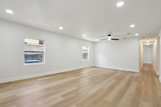 Foto del edificio - 2415 E 20th Ave