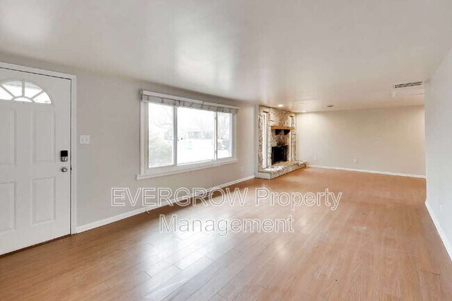 Foto del edificio - 4219 Varner Rd