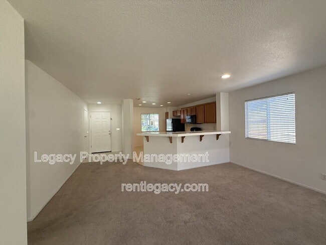 Foto del edificio - 4329 Middlebury Way