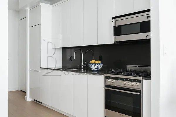 Primary Photo - 3 bedroom in Manhattan NY 10038