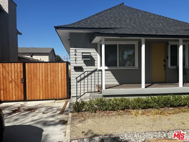 Building Photo - 16421 Halldale Ave