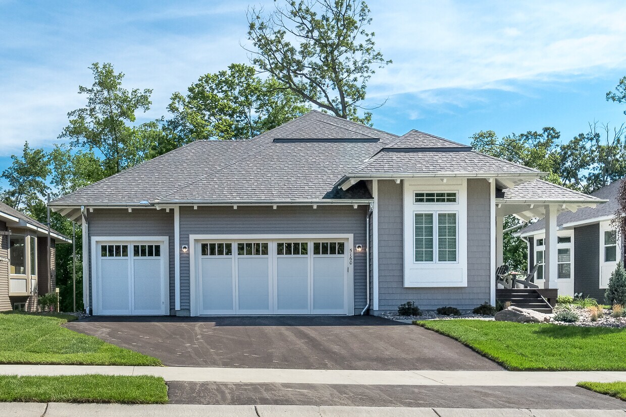 Foto principal - 5145 Ranchview Ln N