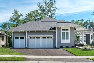 Building Photo - 5145 Ranchview Ln N