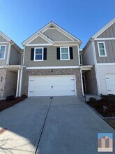 Building Photo - 7565 Knoll Hollow Rd