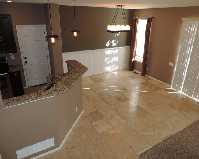 Foto del edificio - Conservatory 4 Bedroom Home (Available Imm...