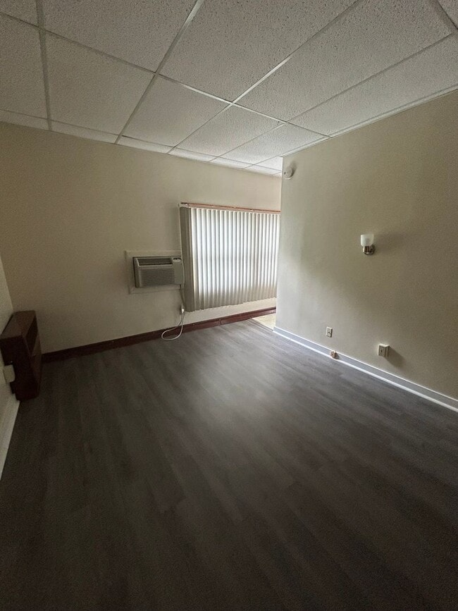 Building Photo - 134 Boal Ave