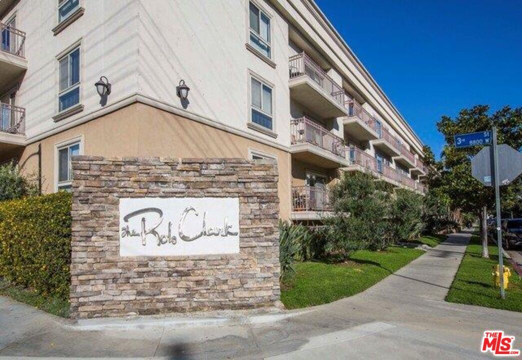 Primary Photo - 141 S Clark Dr