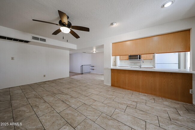 Foto del edificio - 5743 W Monte Cristo Ave