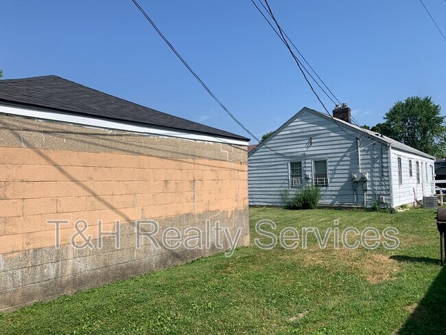 Building Photo - 3019 Meredith Ave