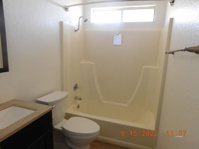 Building Photo - SAN833