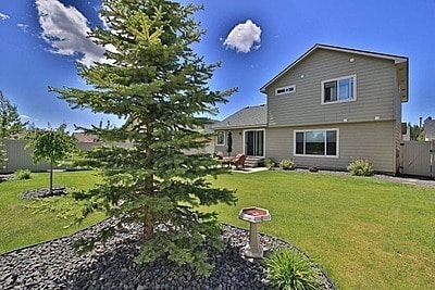 Building Photo - LARGE SINGLE FAMILY HOME ON CORNWALL (RPM#220)