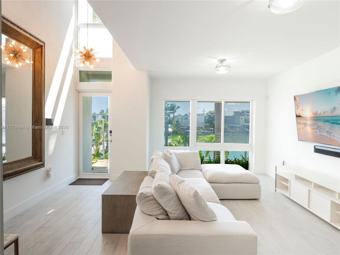 Photo - 51 North Shore Drive Apt #51, Miami Beach, FL 33141 - 3 BR 3.5 BA Townhouse