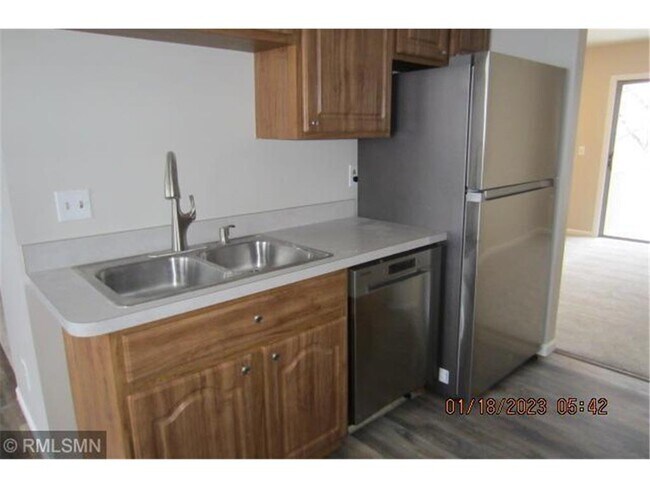 Foto del edificio - 12114 Drake St NW