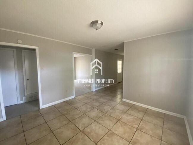 Foto del edificio - 4006 Windermere Rd