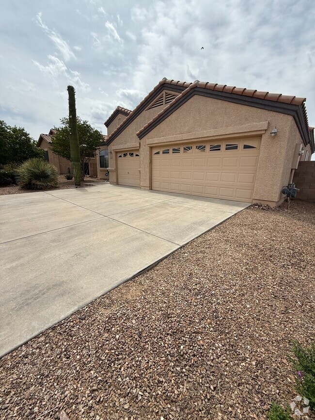 Building Photo - 5131 W Wild Burro Spring Dr