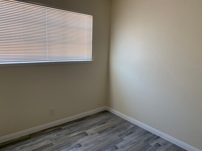 Building Photo - 790 Teresi Ct