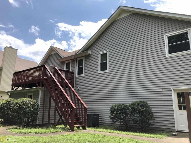 Foto del edificio - 5955 Graywood Cir SE