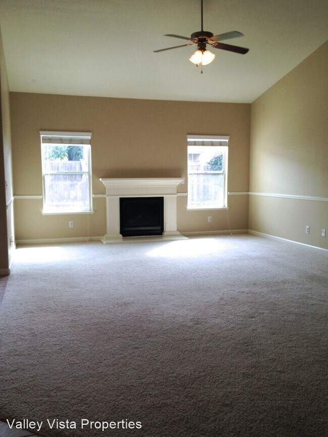 Building Photo - 3 br, 2 bath House - 718 Prescott Ave