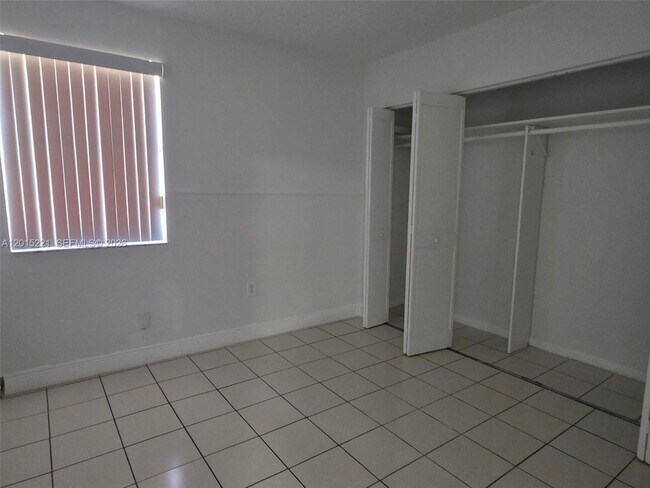 Foto del edificio - 556 NW 114th Ave