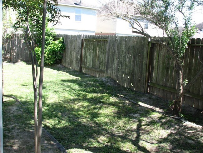 Building Photo - 18415 Alemarble Oak St