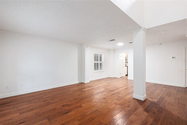 Building Photo - 8608 Bobcat Dr