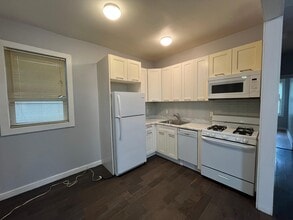 Building Photo - 29 Bartholdi Ave