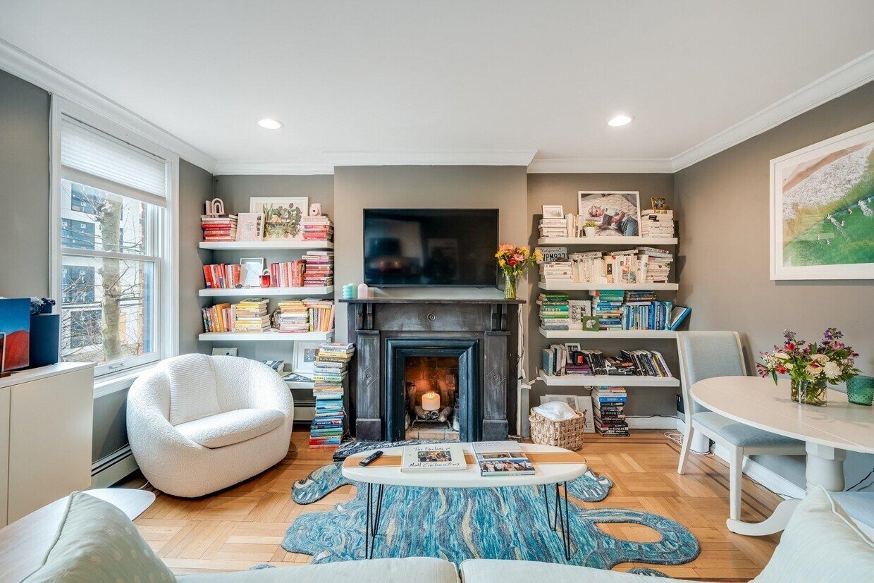 Primary Photo - 18 Bright St